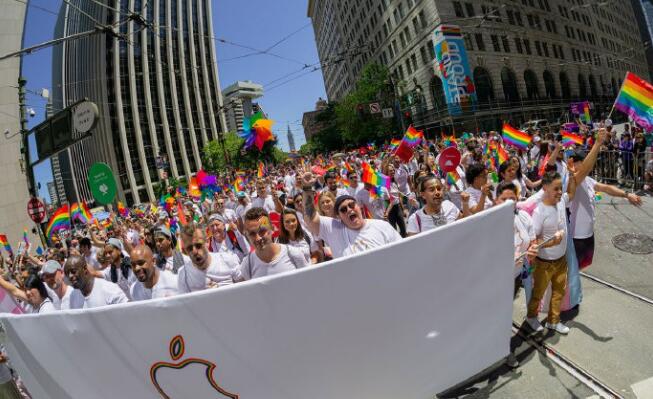 200多家大公司联名支持职场LGBT反歧视 