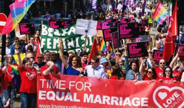 北爱尔兰：同性婚姻有望3个月后合法，英国议会通过法案 