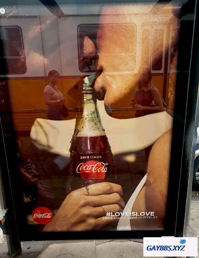 可口可乐“零偏见”海报遭遇偏见 
