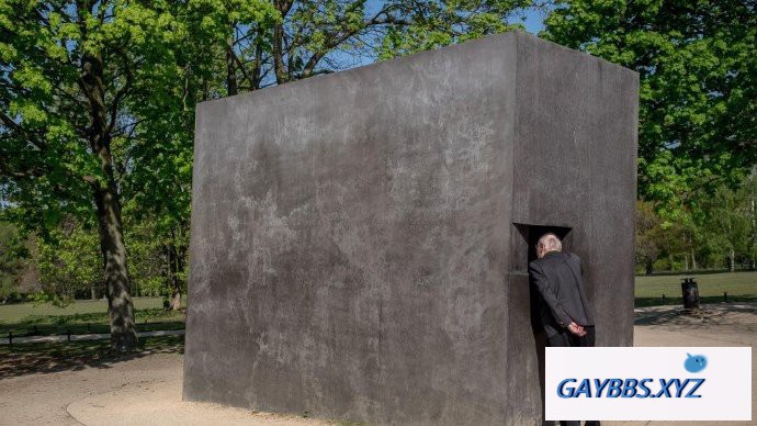 德国：遭纳粹迫害同性恋者纪念碑被人涂漆破坏 