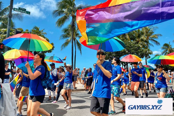 檀香山以缤纷的色彩庆祝爱与平等 
