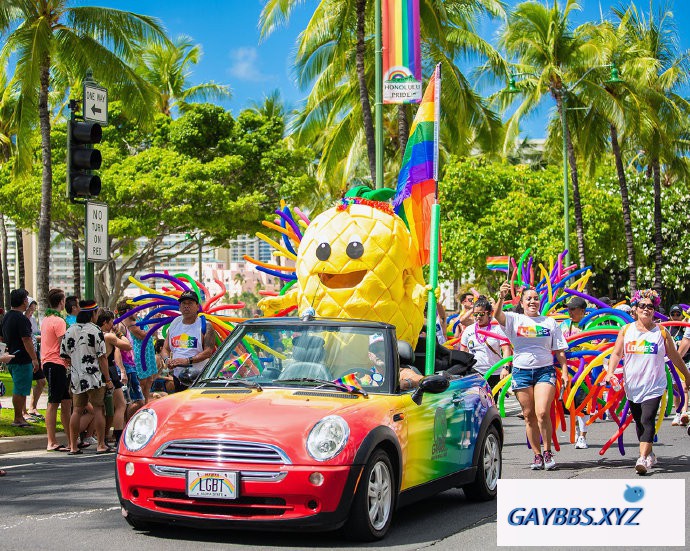 檀香山以缤纷的色彩庆祝爱与平等 