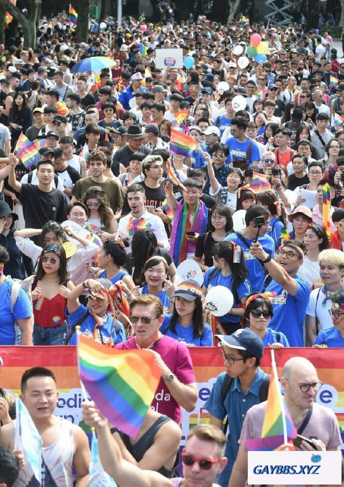 台湾同志游行今天正式登场 台湾同志游行