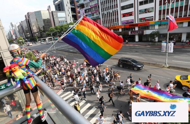 台湾同志游行今天正式登场 台湾同志游行