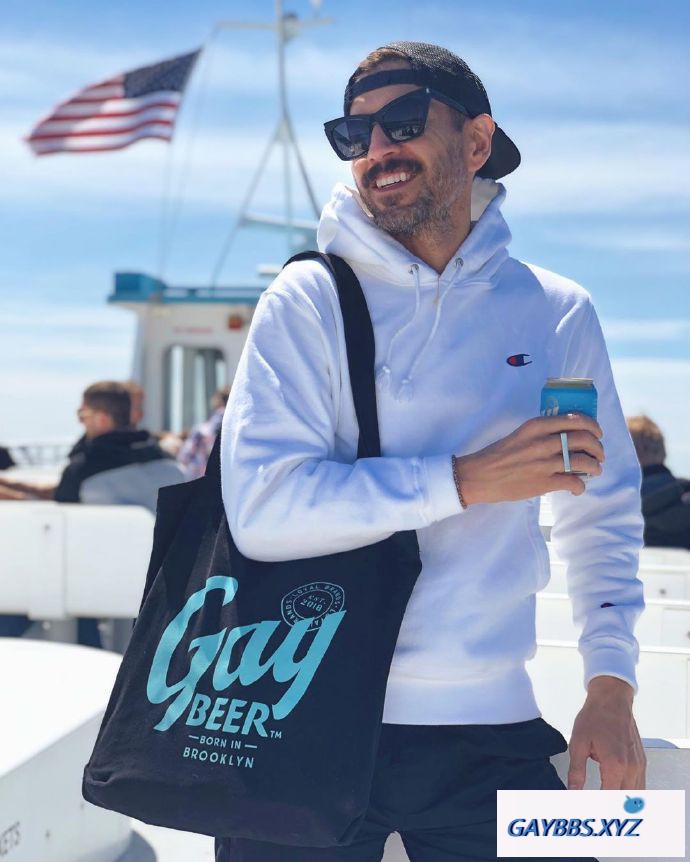 这也许是世界上“最gay”的啤酒了 啤酒