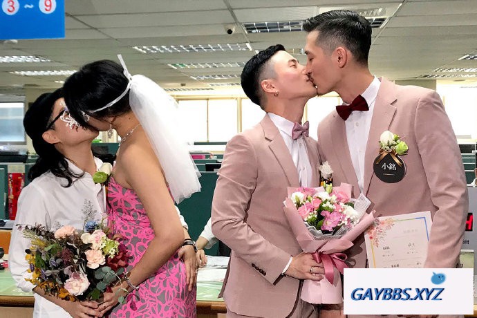 台湾同性婚姻合法第一年，近三千对伴侣登记结婚 台湾