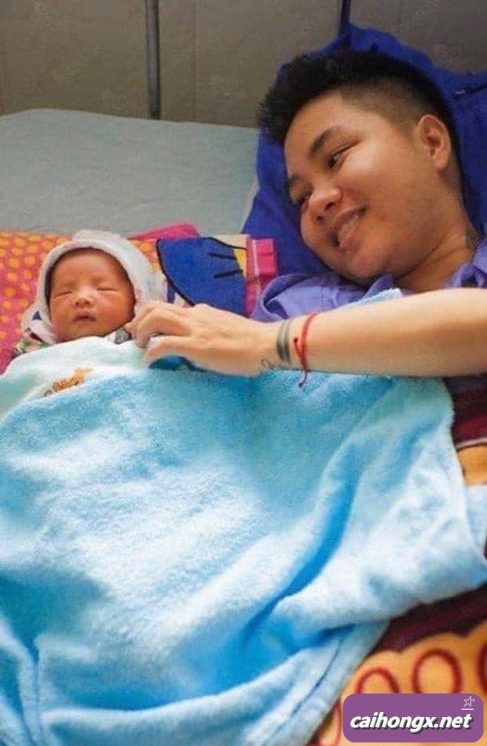 越南首例：跨性别爸爸怀孕生孩子 跨性别