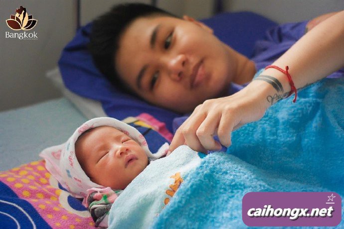 越南首例：跨性别爸爸怀孕生孩子 跨性别