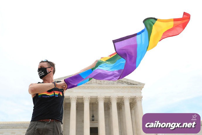 美最高法院：联邦法律禁止工作场所歧视LGBTQ LGBTQ