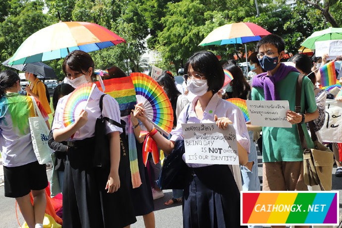 泰国学生首次举办骄傲巡游 骄傲节