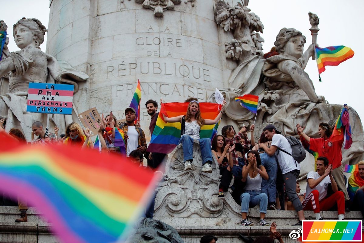 世界各地一些城市庆祝骄傲月举行LGBT行进活动 LGBT,骄傲月