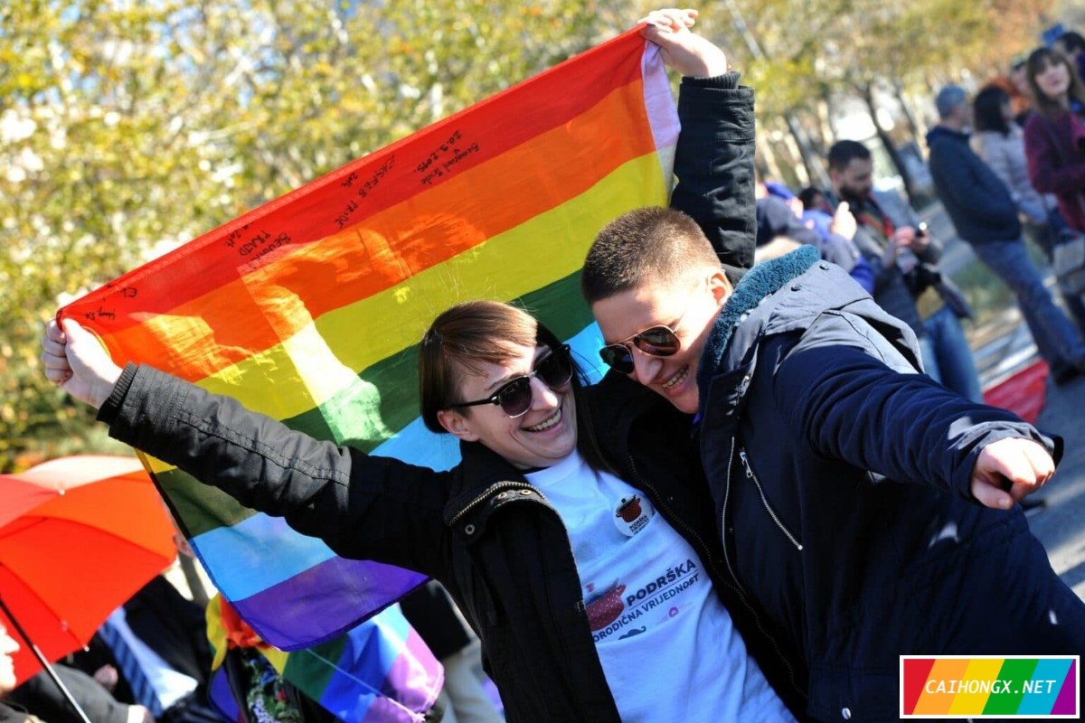 62万人口的欧洲小国黑山，诞生第一对同性民事伴侣 同性伴侣