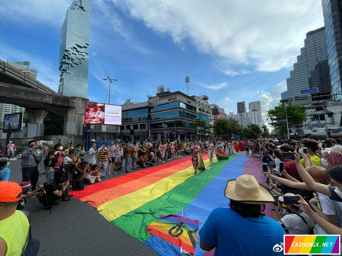 泰国曼谷的骄傲巡游行进活动快乐登场 骄傲月,泰国,曼谷