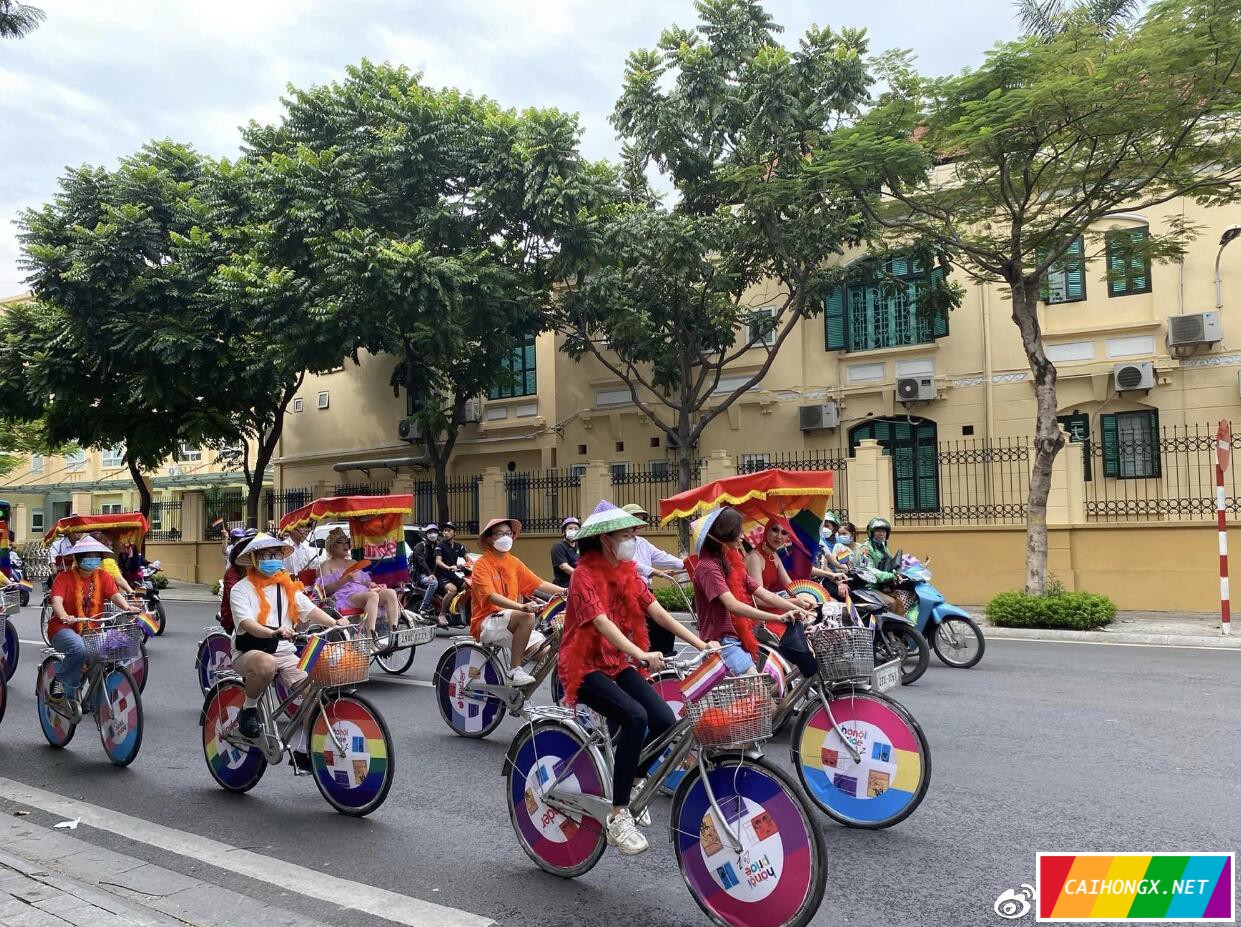 越南首都举行骄傲巡游，自行车方队抢镜 骄傲月,骄傲游行,越南