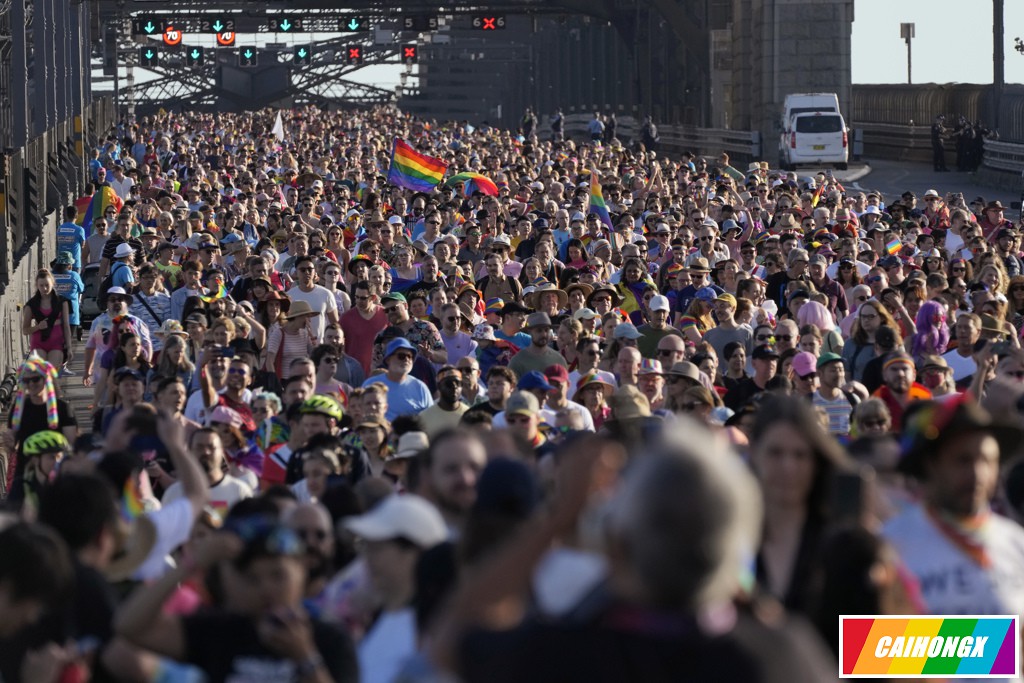 世界骄傲节闭幕前 澳总理领5万人游行穿越悉尼港大桥 骄傲节,悉尼