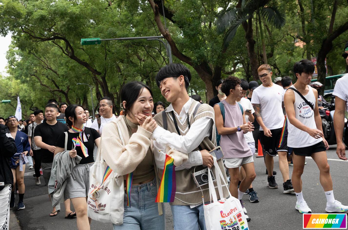 直击台湾同志大游行 高举彩虹旗倡多元同行 LGBTQ,同性婚姻,同志游行