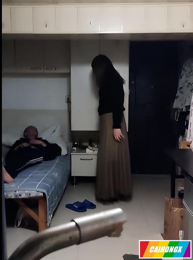 南京“红姐”事件引发社会震动，60岁男子男扮女装涉1691人！ 红姐,红老头