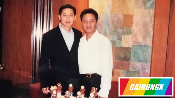 23年未变 195万只千纸鹤，情怀如昨天：唐鹤德用照片与千纸鹤缅怀张国荣 张国荣,唐鹤德,愚人节