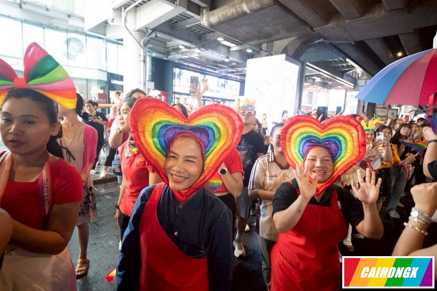 暴雨难阻彩虹热情！曼谷2026骄傲大游行涌入35万人 曼谷,骄傲游行,同志游行,骄傲节