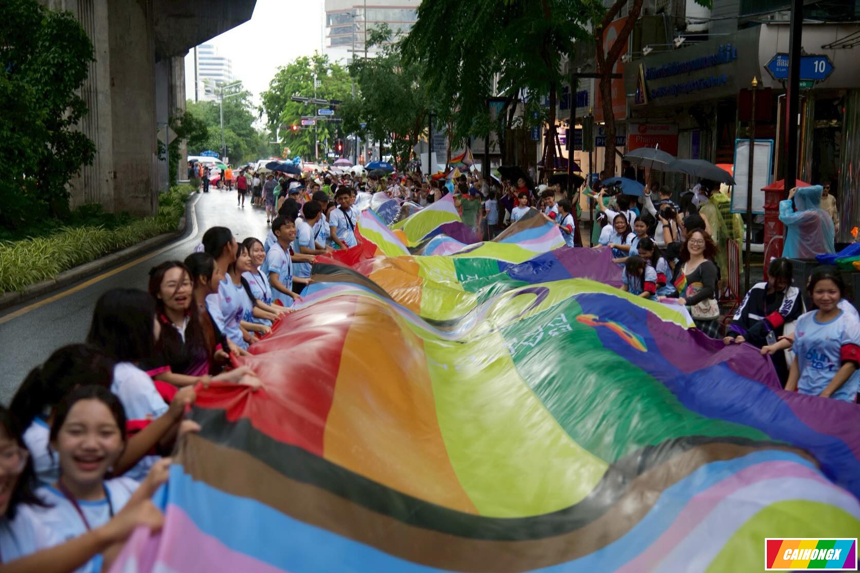 暴雨难阻彩虹热情！曼谷2026骄傲大游行涌入35万人 曼谷,骄傲游行,同志游行,骄傲节